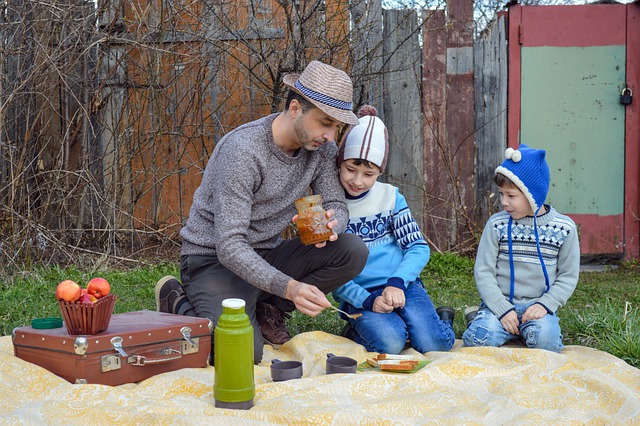 Les préparations nécessaires pour un pique-nique en famille